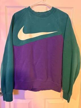 Nike Sportswear Swoosh Colorblock Crewneck Sweatshirt Teal / Purple